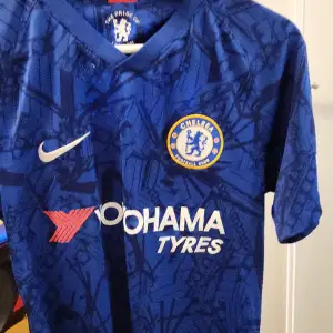Chelsea tröja i riktig fint skick knappt använd