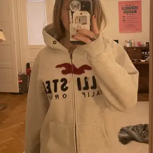 Vit hollister hoodie❤️