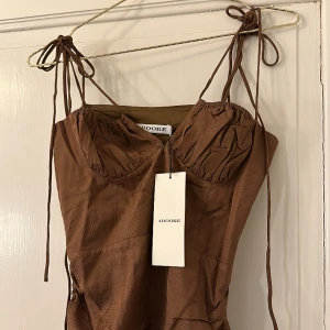 Adoore dress - Adoore klänning (Santorini dress) nypris: 1295kr ( helt ny) storlek 36🤎