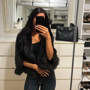 Pälskappa - Pälskappa/ pälsponcho i äkta mink. Storlek 34. 