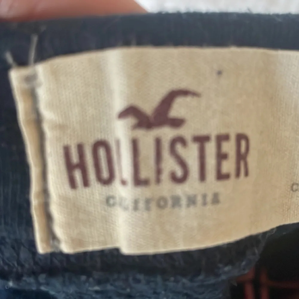 Så snygga lågmidjade Hollister mjukisbyxor 💕💕 storlek xs. Jeans & Byxor.