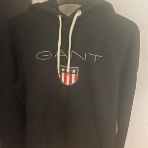 Gant hoodie i storlek M Säljs för att den inte används längre