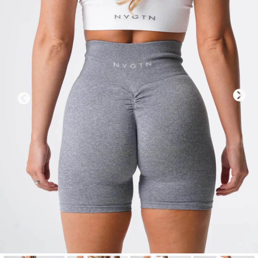 Gråa träningsshorts med scrunch från NVGTN, i bra skick utan defekter🩵 Grey Scrunch Seamless Shorts på hemsidan. Shorts.
