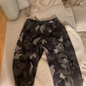 Gasp - Helt nya gasp byxor Säljes för de är för korta Storlek L (jag är 189cm)