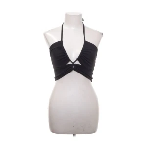 Svart topp - Svart topp i storlek S. 