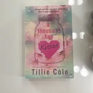 A thousand boy kisses, Tillie Cole. Inte målat eller highlightat nånting i boken.