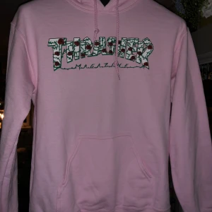 Thrashbandet hoodie  - Helt ny Aldrig använd  Endast testad