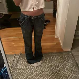 Lågmidjade jeans jag köpt secondhand