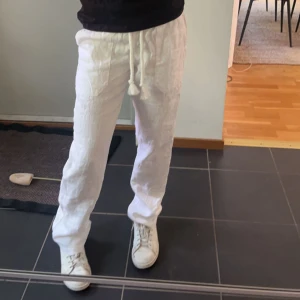 Linnebyxor  - Säljer mina linnebyxor från Skagen clothing. Använda ca 3 gånger. Inge tecken på användning ❤️passar xs-s! Köpa för 799 kr!