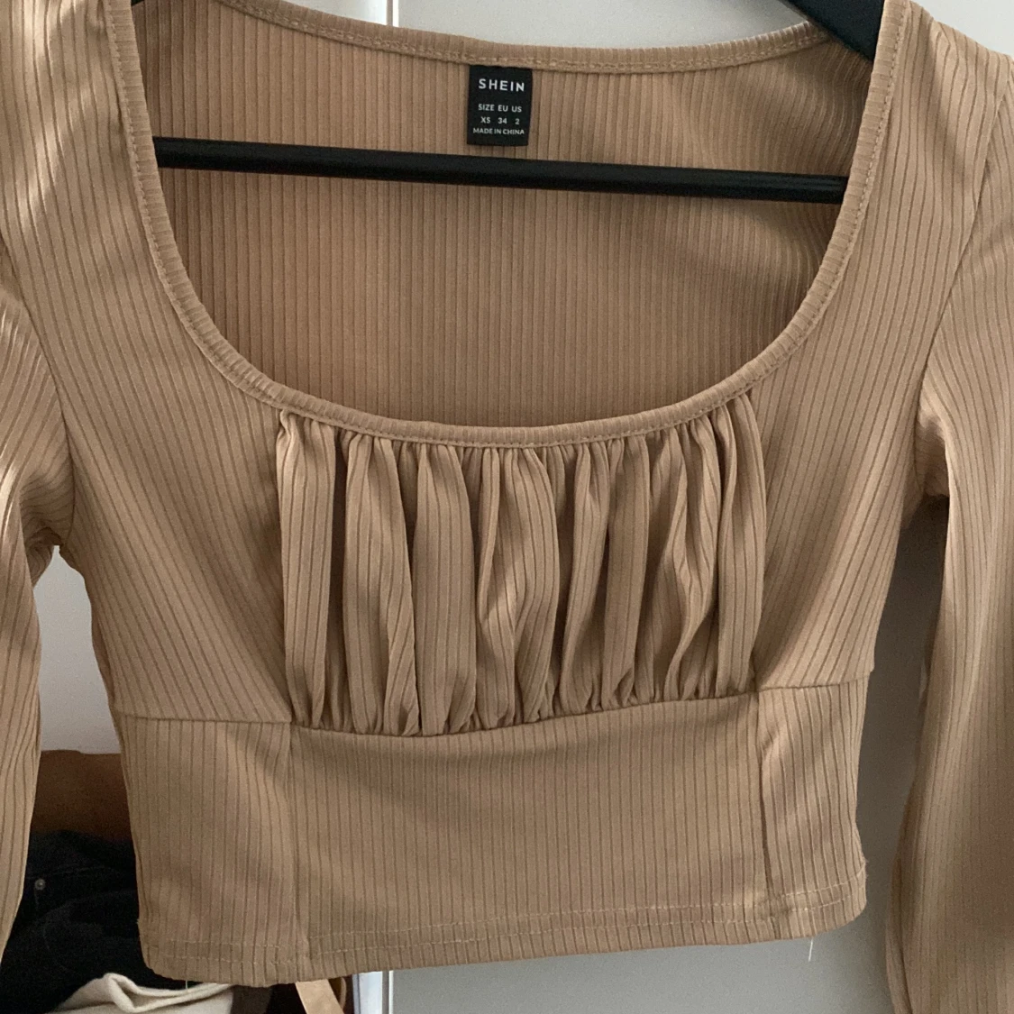 Beige croptop - 90