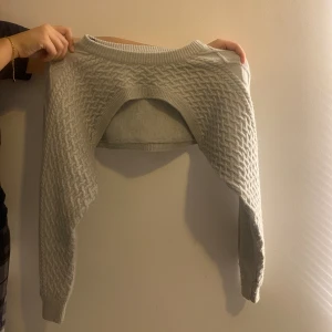 Halvtröja - Super snygg stickad halvtröja, går att styla super fint.