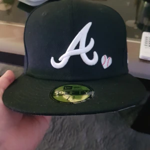 New era keps limited Editon - Helt ny oanvänd limited edition New era keps