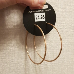 1par örhängen nya nickelfria - 1par örhängen nya nickelfria