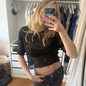 Söt spetstopp  - Superfin spetstopp från Camilla Norrback Storlek S Använd ett fåtal gånger