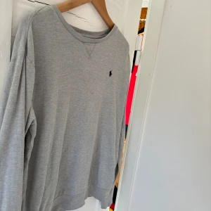 Ralph lauren sweatshirt - Storlek M bra skick