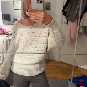 Stickad tröja  - Snygg stickad tröja som inte kommer till användning längre!! 
