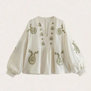 Linne blus - Så fin och skön blus topp till sommaren! I broderat linnetyg. Aldrig använd❤️❤️