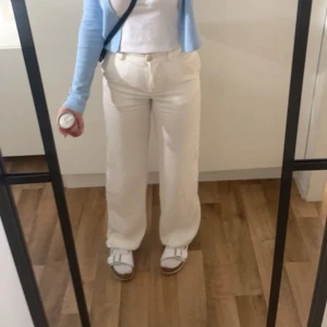 Linne byxor  - Säljer dessa linnebyxor använt ett par gånger säljer för att jag ej gillar dom 
