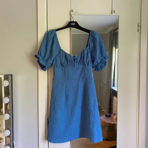 Sommarklänning från bikbok - Fint skick köparen betalar frakten 🫶🏼