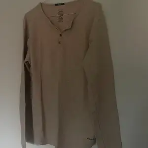 GANT Tröja  Sweatshirt  Size L 100% Cotton Beautiful buttons 