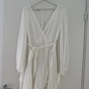 Klänning från Dennis Maglic - Klänning i storlek S, endast använd ett fåtal gånger 