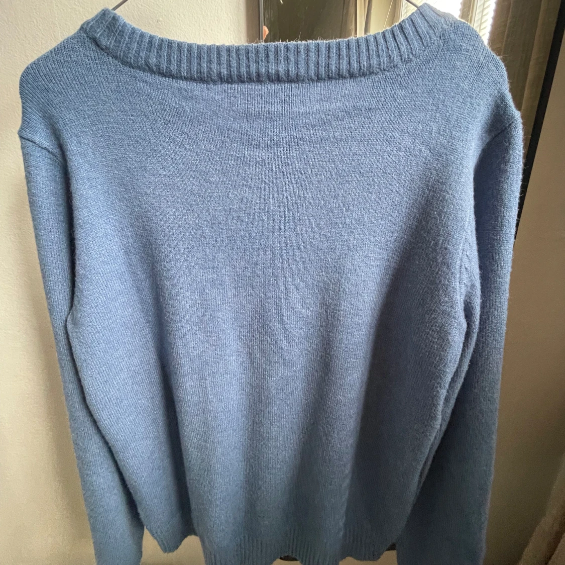 Blå stickad tröja  - 90