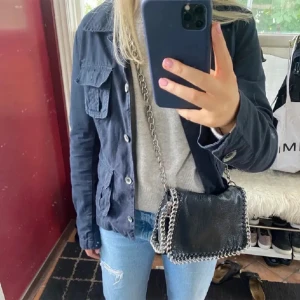 TIAMO VÄSKA - super fin, använd ca 4 gånger så i väldigt fint skick🥰köpt för 550kr🥰