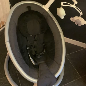 Bra och fin😍😍 - Fin och väldigt bra för när man är upptagen så kan man lägga sitt barn där. Man kan ha den tills man är 16 månader och man kan börja använda den när man är 3 veckor