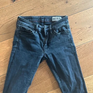 Crocker jeans - Säljer dessa crocker jeans som sitter så fint och är i modellen low waist bootcut