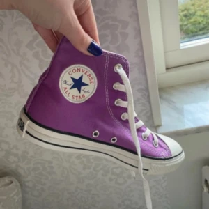 Lila converse, nya! - Lila Converse storlek 38 (5 1/2) Nya!🤩🥳