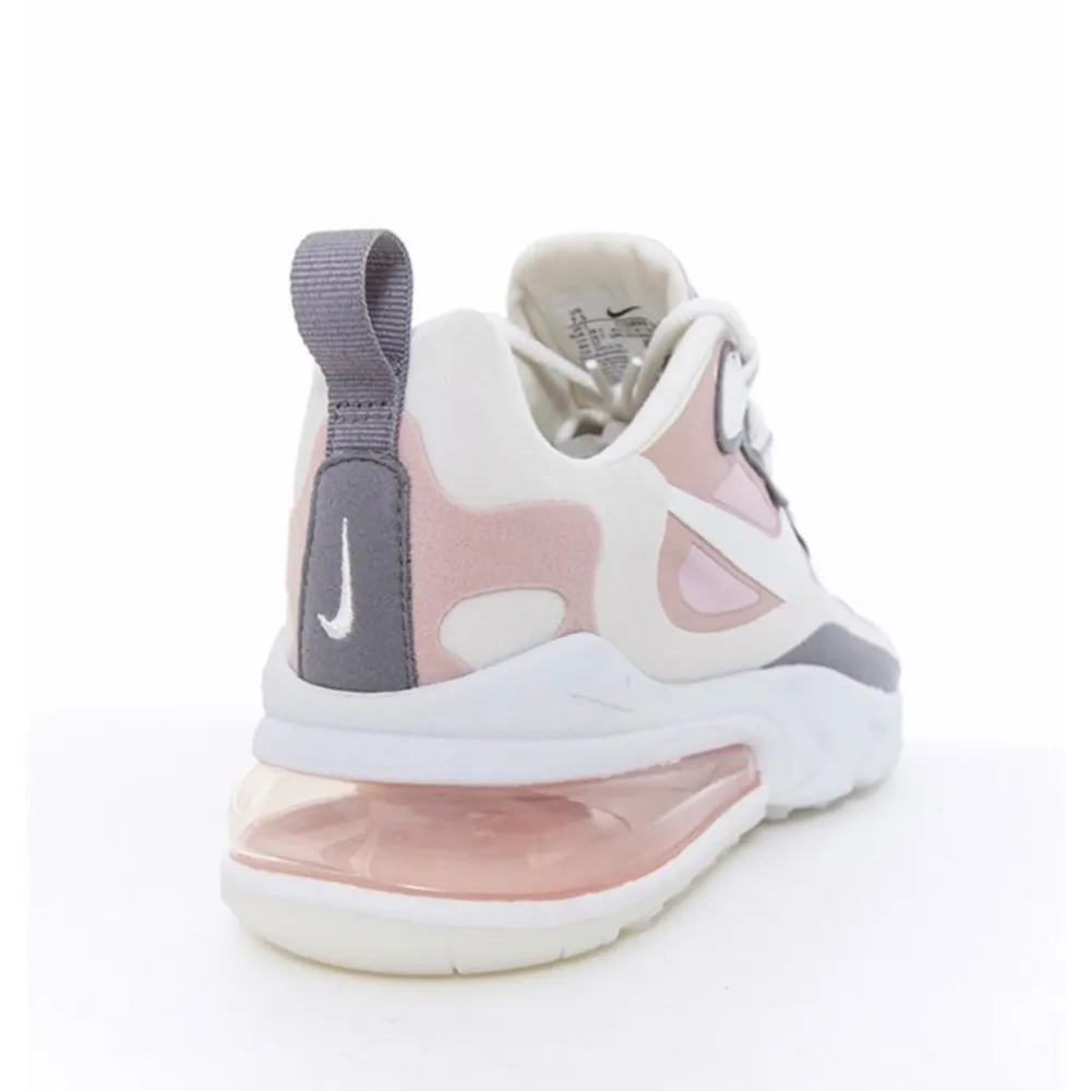 Nike air 270 react   Strl 38  Endast använda enstaka gång. Skor.