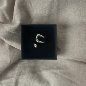 Molly ring rostfri  - Ring 304 Stainless steel💞 45kr/st, finns flera i lager ☺️ kolla gärna in mina andra annonser för fler liknande smycken och min instagram (ebnorth) där jag främst sköter försäljningen 💕💕mer info om ringarna hittar ni på hemsidan ☺️