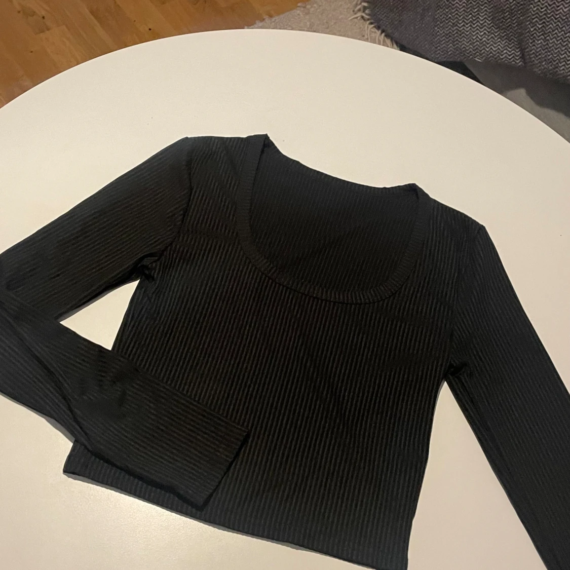 Svart tröja - 90