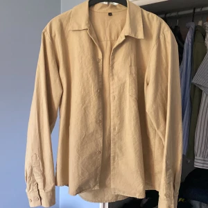 Overshirt Skjorta - Vintage overshirt / tjockare skjorta i storlek S/M köpt i Japan, fint skick, skriv vid fler frågor!