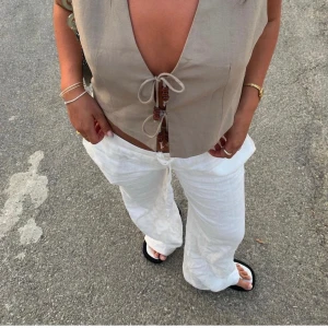 Linnebyxor alobha - Intressekoll på mina linnebyxor från Alobha som jag presic fick hem. Kan tänkta sälja vid bra bud då det inte satt som jag tänkte 💖