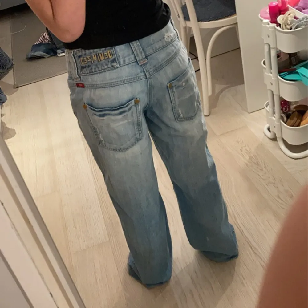 Lågmidjade jeans i storlek 26/34. Jeans & Byxor.