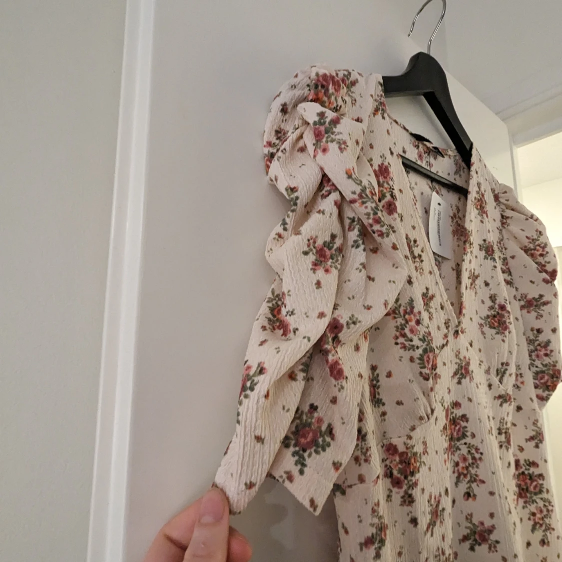 Helt ny sommarklänning. - 90