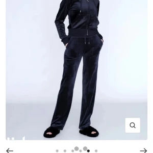 Juicy sett!! - Säljer mitt juciy sett för att de inte kommer till användning använt de Max 2 gånger ser använt utt på bilden då de bara har legat i min låda, skriv privat för bilder, pris kan diskuteras!!❤️❤️ lägger upp annonsen igen pga oseriösa köpare!❤️