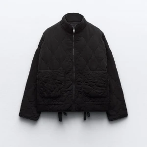 Zara jacka  - Jättesnygg jacka från zara💗💗knappt använd (nypris 859) 