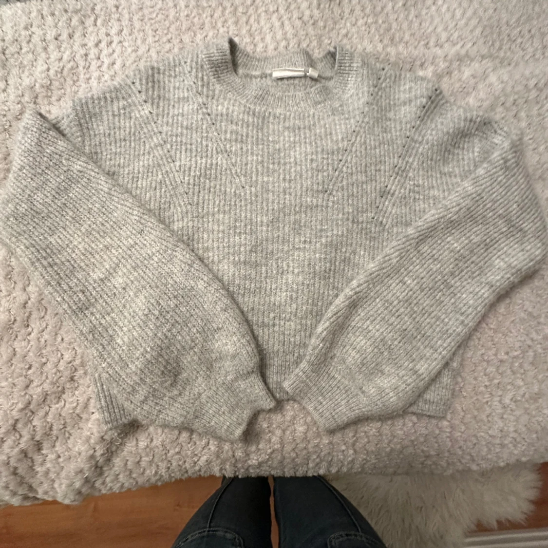 Grå stickad tröja  - 90