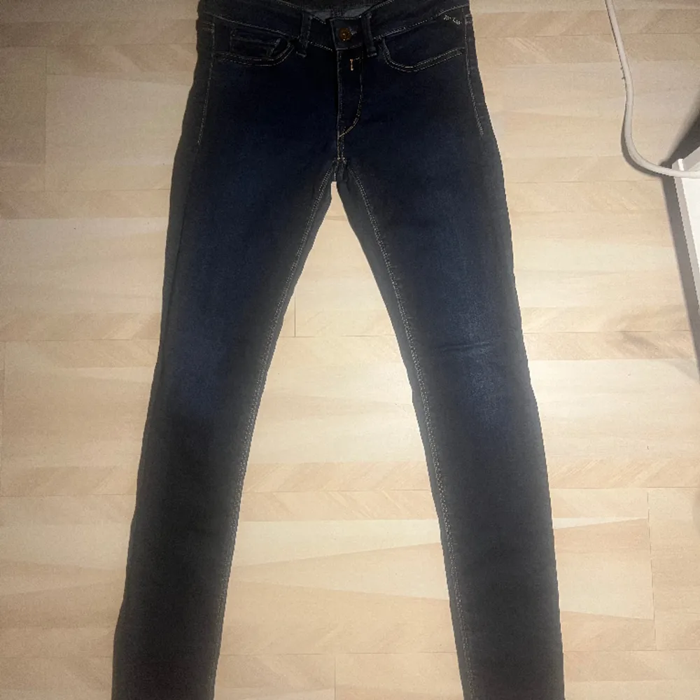 Säljer mina jätte fina replay jeans i modell luz. Dem är i bra skick. Priset är 250. Hör av dig vid fler frågor!☺️. Jeans & Byxor.