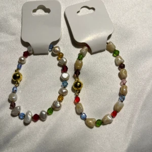 Pärlarmband  - Säljer dessa pärlarmband  Handgjorda 