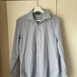 Van Heusen Skjorta  - Skjorta i mycket bra skick 