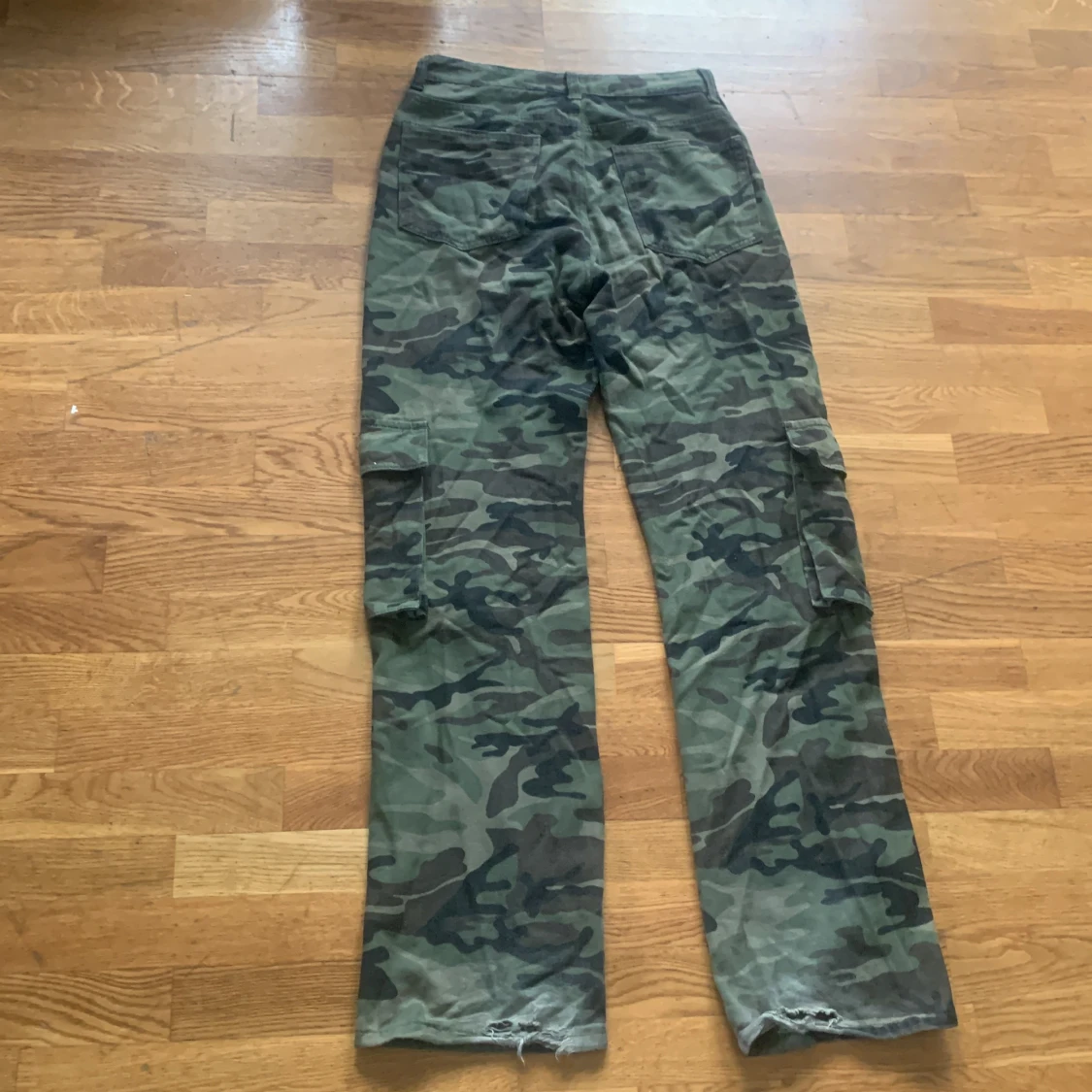 Militär byxor med fickor  - 90