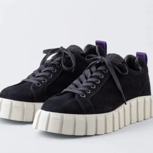 Eytys odessa - Supersnygga Eytys odessa i svart som tyvärr inte kommer till användning! Storlek 40. Mycket bra skick! 