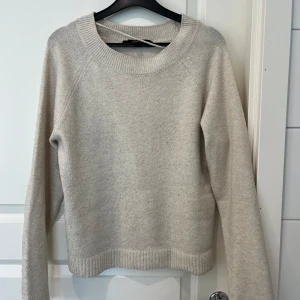 Stickad tröja - Stickad tröja från vero Moda.