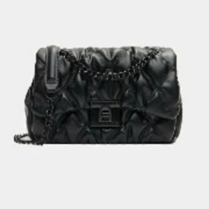 Väska  - Väska från starvius, köpt på Zalando och är i nyskick