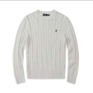 Helt nya Ralph lauren sweater . Kommer i 5 olika färger att välja mellan. Drömpris passa på 🔥