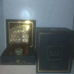 Lattafa khamrah  - Nästan oanvänd bra skick säljer pga jag har andra och behöver inte denna 