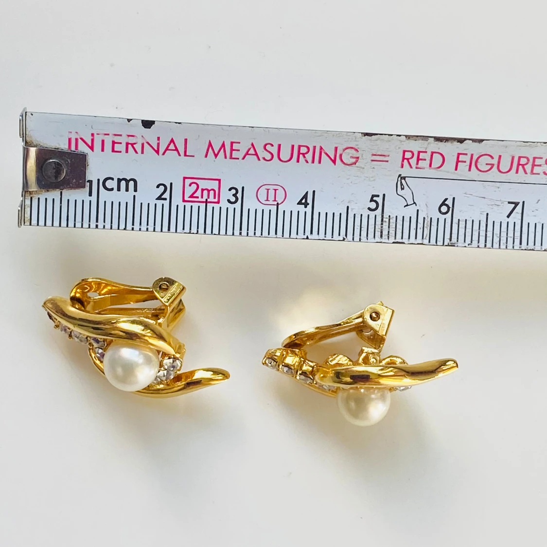 Guldörhängen med pärlor och strass - 92